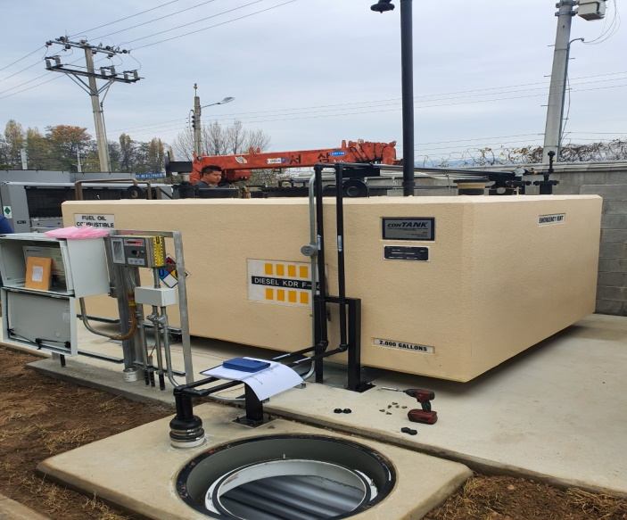 Fuel tank replacement at the signal unit, Camp Carroll